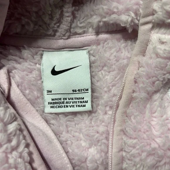 Baby Girl Nike Pink Sherpa Bunting Suit Size 0-3 Months - Picture 2 of 4